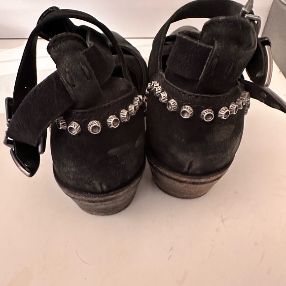 DOLCE VITA - Triple Buckle Black booties size 7.5 - Picture 10 of 10